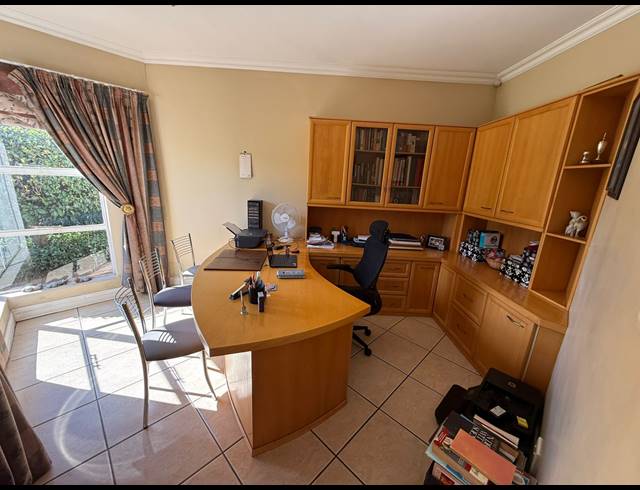 3 BEDROOM HOUSE TO LET IN VANDERBIJLPARK SE 4